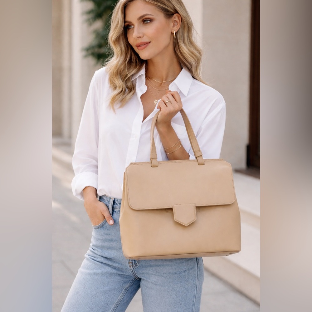 Neiman and Marcus leather handbag